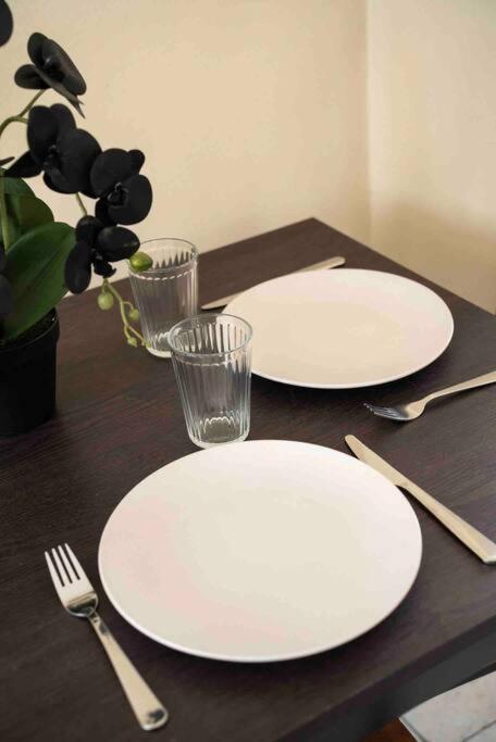 Prime Location! 1 Bedroom Apt In Tlv Beating Heart Tel Aviv Eksteriør billede